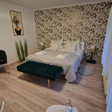 Anida Holiday Home Sopron Buitenkant foto