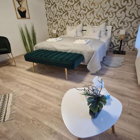 Anida Holiday Home Sopron Buitenkant foto